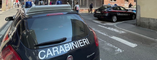 «Sei un ladro». «No». Botte nel negozio cinese