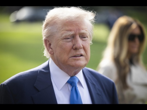 Trump in calo nei sondaggi, solo il 39% lo approva