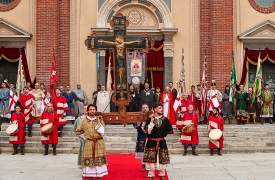 La Croce torna in basilica