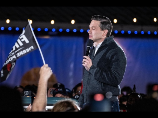 'Leader conservatore Poilievre perde il seggio in Canada'