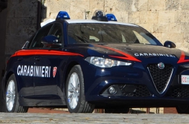 Rubano superalcolici, colti in flagrante