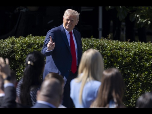 Trump annuncia che visiterà l'Africa