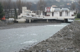 Tre torrenti da scavare: via pietre, ghiaia e sabbia