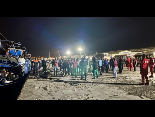 Migranti: 670 approdati a Lampedusa in 11 sbarchi