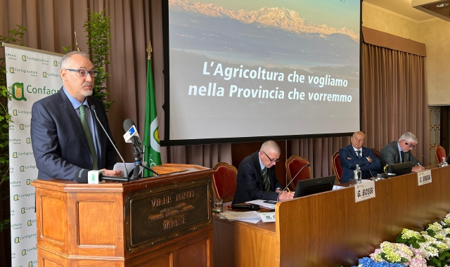 L’intervento del presidente di Confagricoltura Varese, Giacomo Brusa, alle Ville Ponti (foto Stefano Benvegnù/BLITZ)