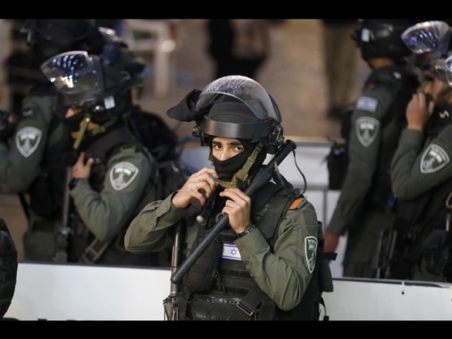 Proteste e scontri a Gerusalemme contro operazione a Gaza
