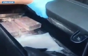 In auto ha 7 chili di cocaina e in casa 30mila euro: manette