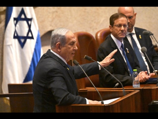 Netanyahu augura successo al 'primo papa degli Usa'
