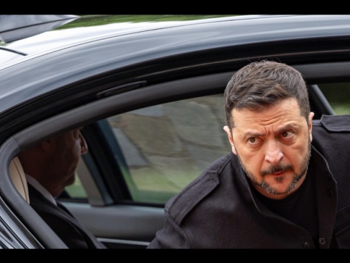 Zelensky, pronti a colloqui con Mosca in qualsiasi formato