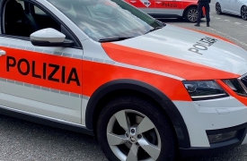 Frontale in galleria: grave motociclista italiano