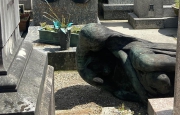Ladri al cimitero di Sant’Ambrogio: rubata una statua