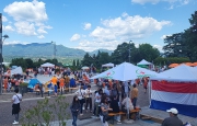 Azzate in arancione per Koningsdag