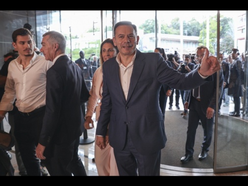 Portogallo, exit poll danno vittoria a coalizione governo