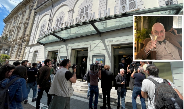 Il Teatro Condominio e nel riquadro lo scrittore Sandrone Dazieri