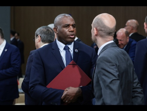 Gb sospende negoziati su accordo commerciale con Israele