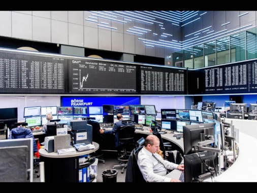 Borsa: l'Europa chiude contrastata, Francoforte +0,36%