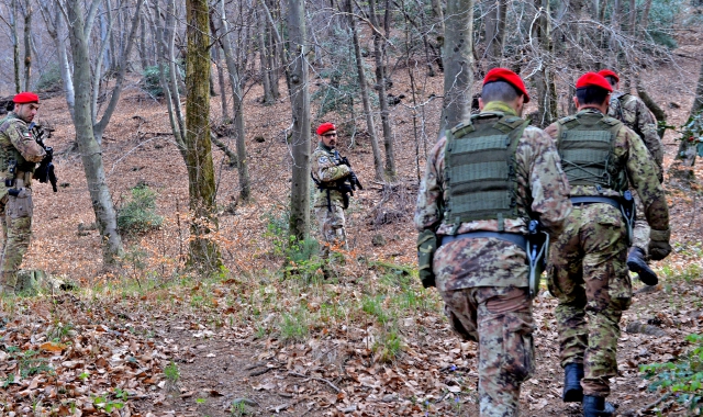 Spaccio vicino alla cappella della Madonna del Bosco: pusher in manette a Sumirago