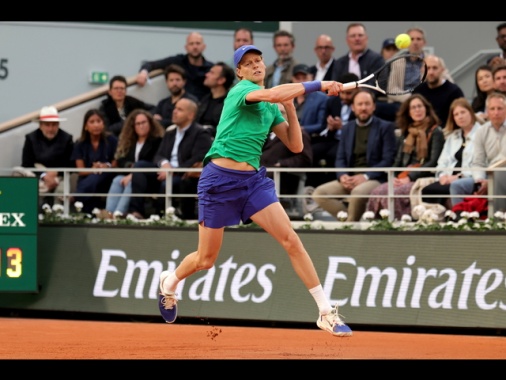 Roland Garros: francese Rinderknech ko, Sinner avanti facile