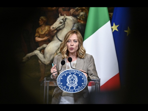 Meloni, accuse a polizia italiana semplicemente vergognose