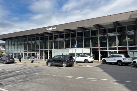 Gallarate: rimprovera un giovane e viene pestato