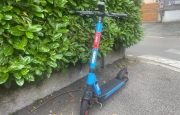 Scontro tra auto e monopattino, paura a Varese