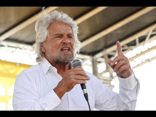 Grillo verso l'azione legale su simbolo e nome del M5s