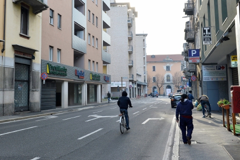 «Mia figlia aggredita a Varese da uno sconosciuto»