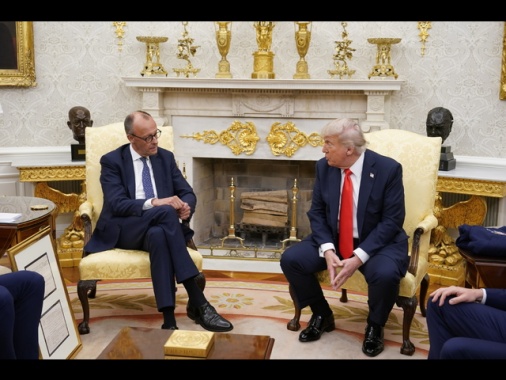 Merz a Trump, serve maggiore pressione sulla Russia