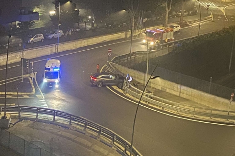 Largo Flaiano, si schiantano e se ne vanno