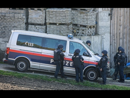 Media, cinque morti in sparatoria in una scuola in Austria