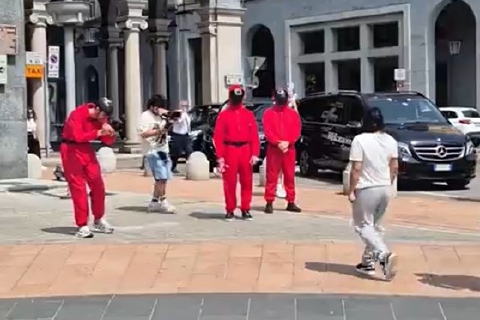 Squid Game “recluta” nel centro di Varese