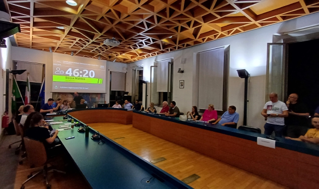 Cerro Maggiore, ex cava: scontro in Consiglio