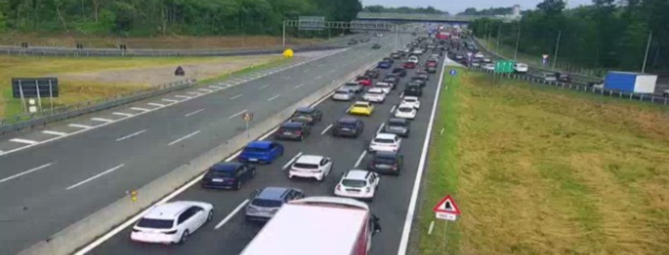 Traffico intenso: tutti in coda verso Milano