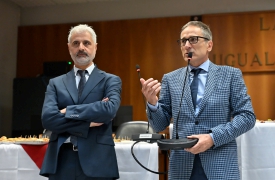 Varese, l’abbraccio ai brigadieri del Tribunale