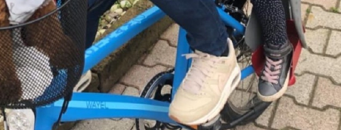 Bici rubate davanti al municipio, rabbia a Uboldo