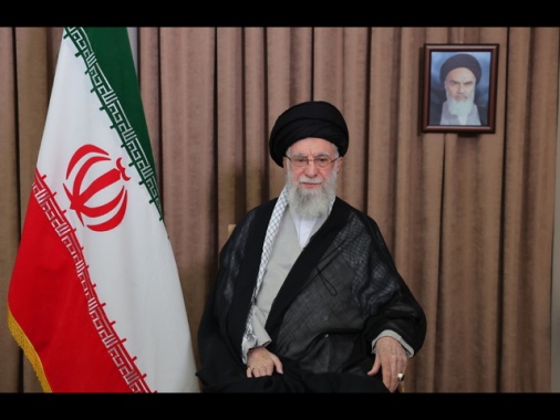 Media, 'Khamenei in bunker sotterraneo a nordest di Teheran'
