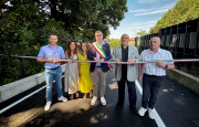 Nuova strada, taglio del nastro in via Indipendenza