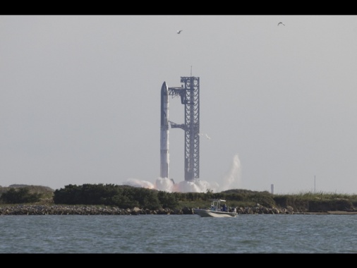 Esplode in Texas un razzo della SpaceX, nessun ferito