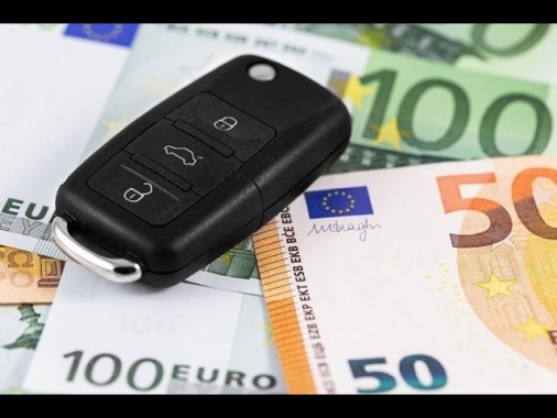 Ivass, polizze auto in Italia più care nella Ue