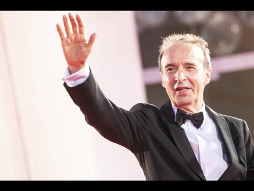 Benigni in autunno su Rai1 con un monologo su San Pietro