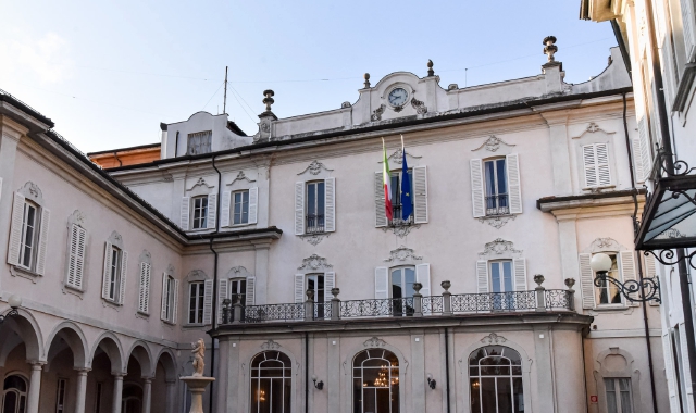 Duemila ore di ferie non godute: «Voglio 80mila euro»