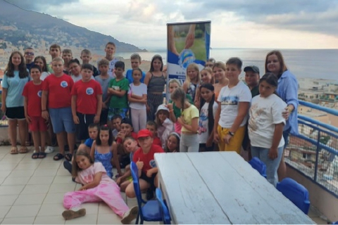 Bambini ucraini nella colonia bustocca di Alassio