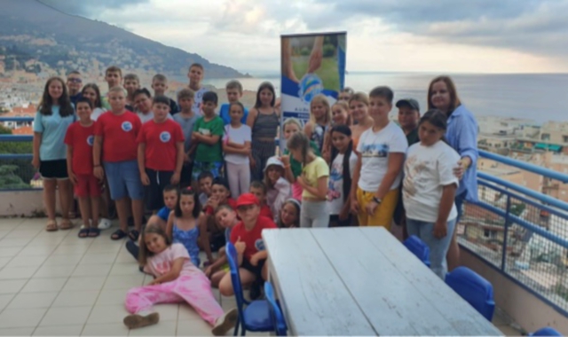 Bambini ucraini nella colonia bustocca di Alassio
