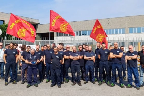 Pibiviesse, i dipendenti incrociano le braccia