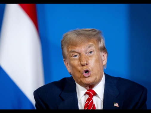 Trump, 'Spagna terribile, le faremo pagare dazi doppi'