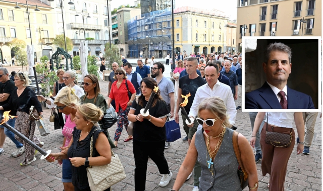 La camminata organizzata dai commercianti di Busto Arsizio in ricordo del collega Davide Gorla e nel riquadro, il presidente di Yamamay (foto Blitz)