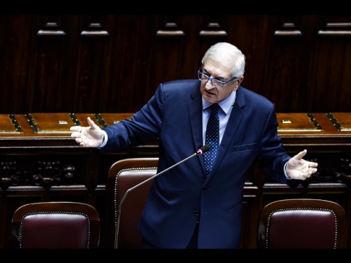 Foti assicura, il governo sui migranti andrà avanti