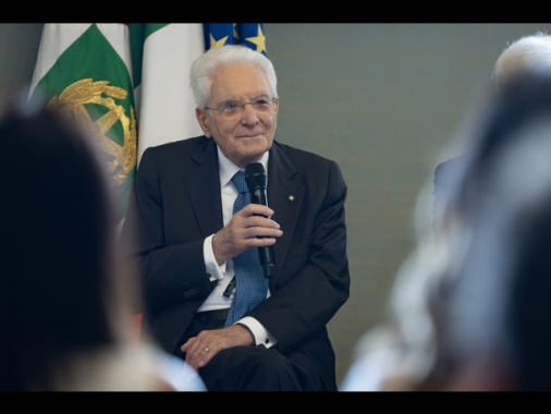Mattarella, ormai insostenibile sovraffollamento delle carceri