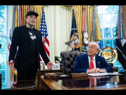 Trump a Musk, senza sussidi chiuderesti bottega