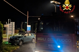 Scontro tra auto sulla Provinciale, soccorsi due giovani